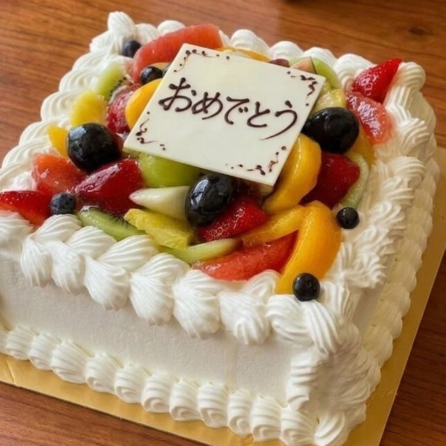 【四角いケーキ】